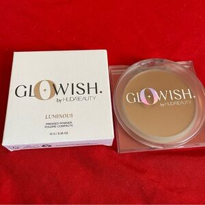 NIB$33 Huda Beauty GloWish Luminous Pressed Powder Shade 05 Medium Full Size